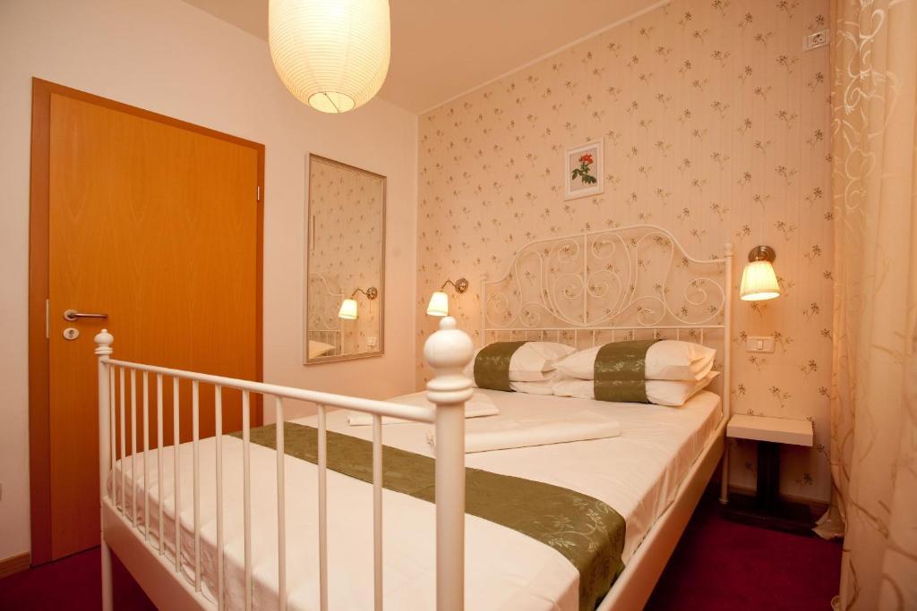 Pension Dinu Residence Timisoara Bilik gambar